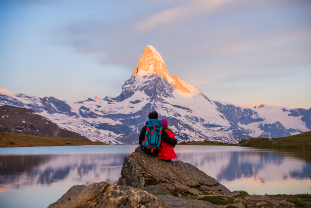 Romantic,Couple,At,Sunrise,,From,Lake,Stellisee,,Swiss,Alps,,