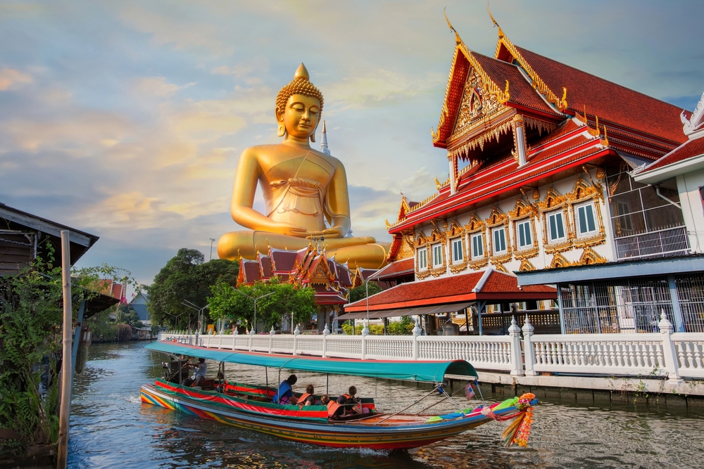 Big,Seated,Buddha,Statue,(buddha,Dhammakaya,Dhepmongkol),At,Wat,Paknam